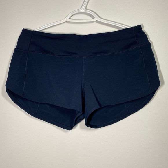 Lululemon Speed Up Low-Rise Short 2.5" size 8 regular in True Navy - Picture 6 of 11